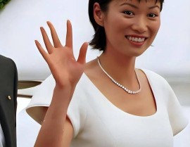 美国传媒大亨默多克中国夫人邓文迪：拿下默多克甩开90岁老头转身继续撩全世界